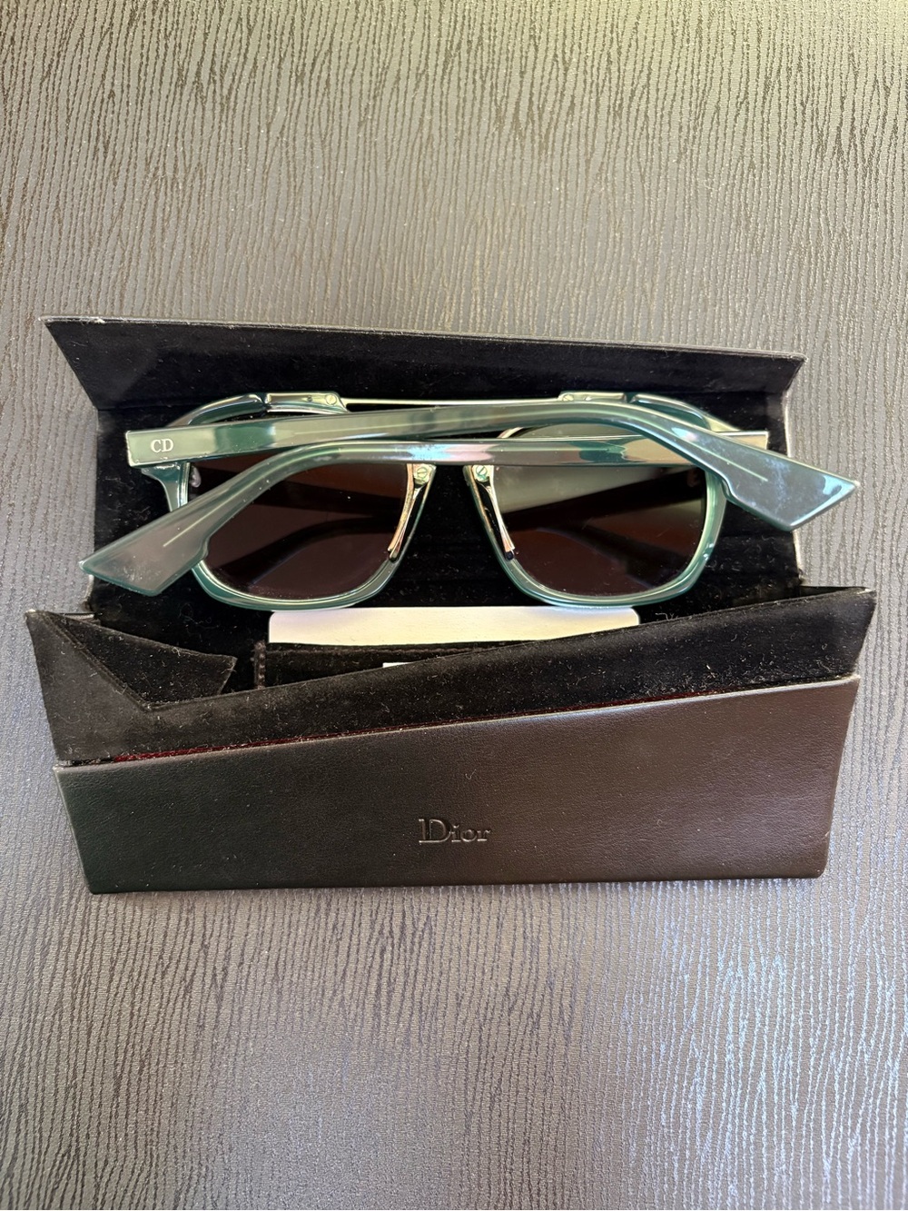 Dior Green Frames with Mirror Lenses Sunglasses - Picture 3 of 8